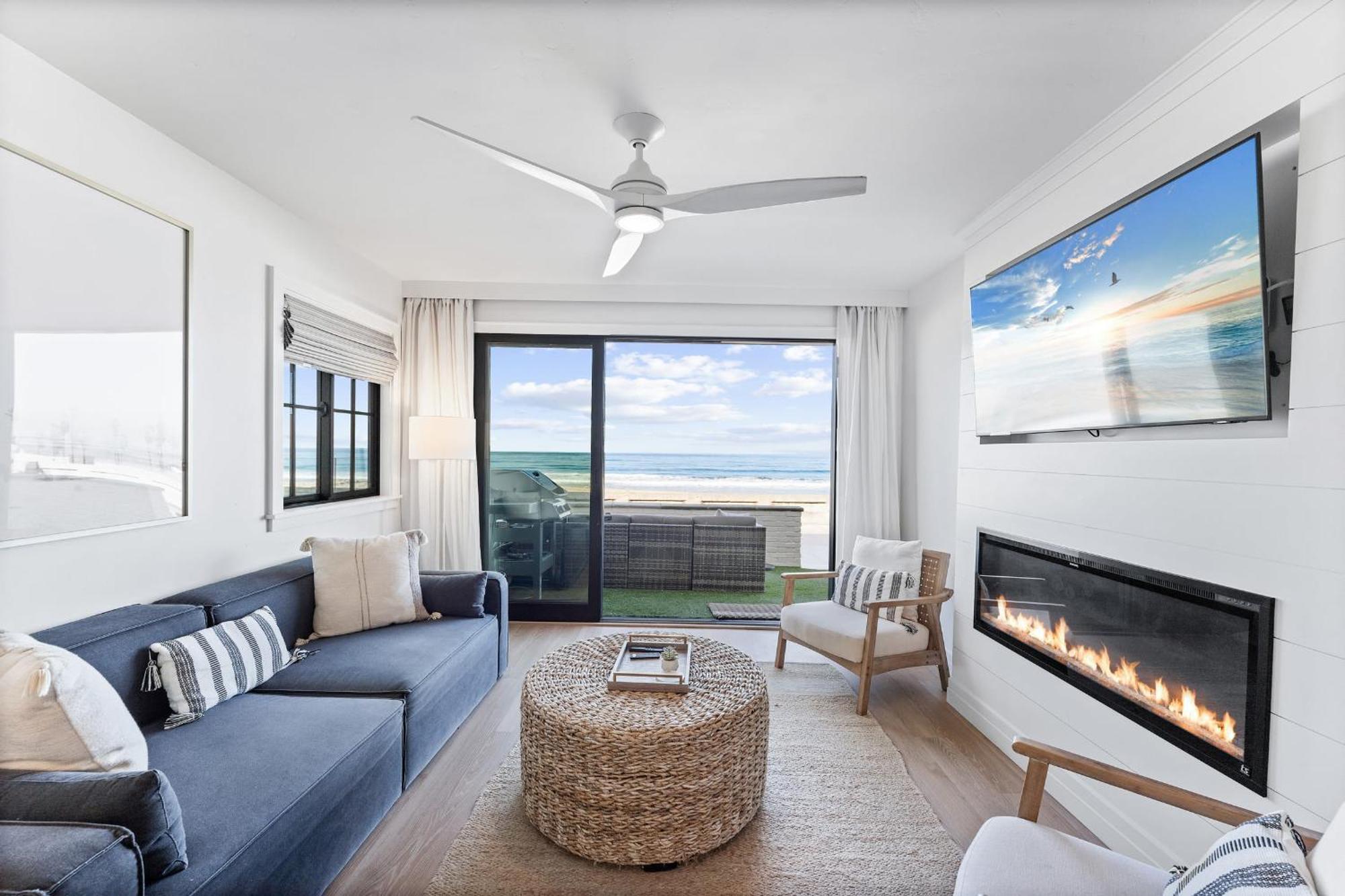 Holiday home Luxury Ground S Oceanfront Unit With Boardwalk Lounge Firepit - Ac San Diego